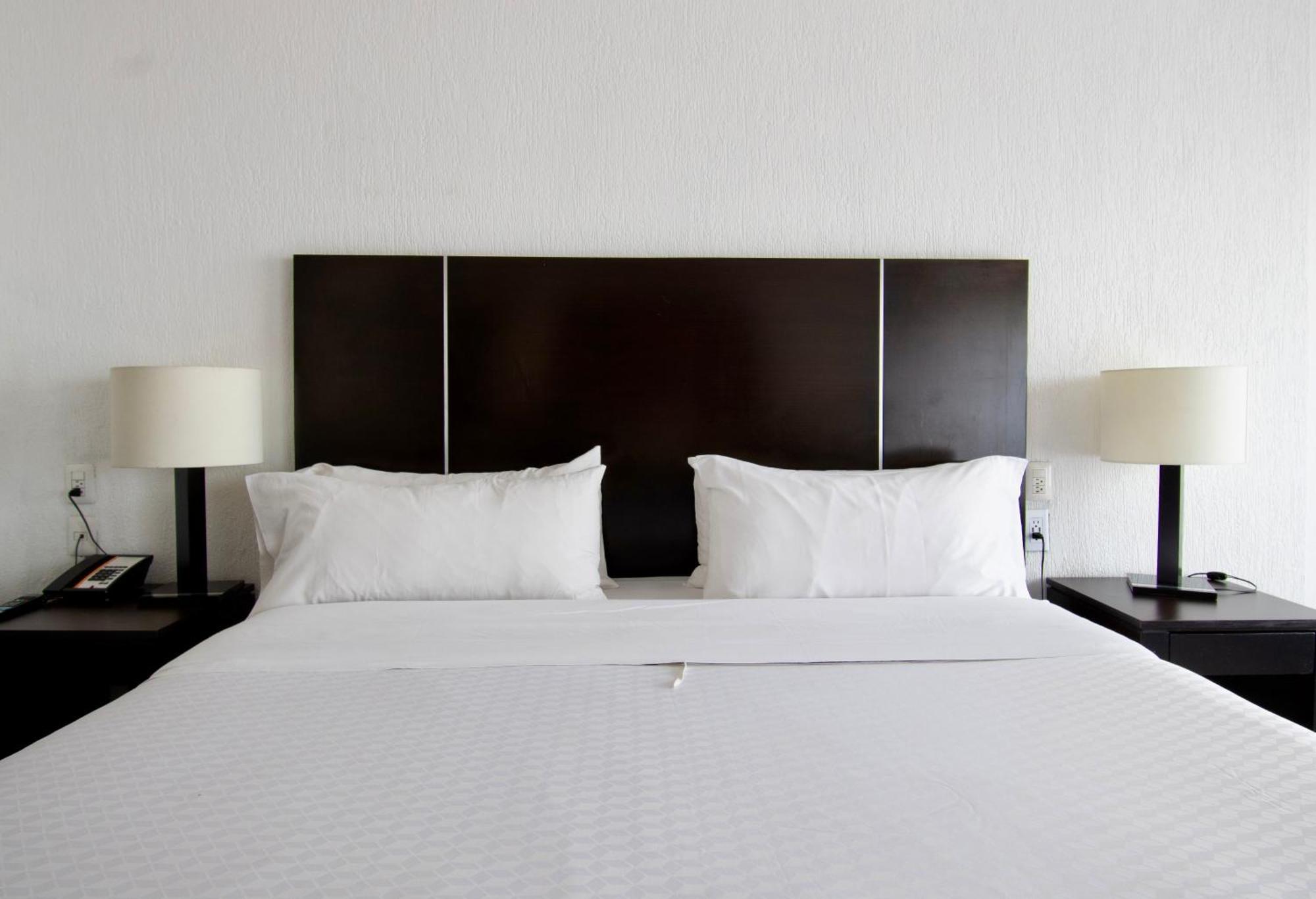 Hotel Plaza Genova Centro Guadalajara Extérieur photo