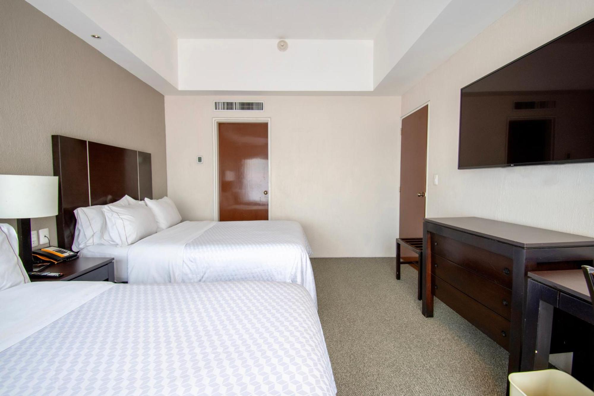 Hotel Plaza Genova Centro Guadalajara Extérieur photo