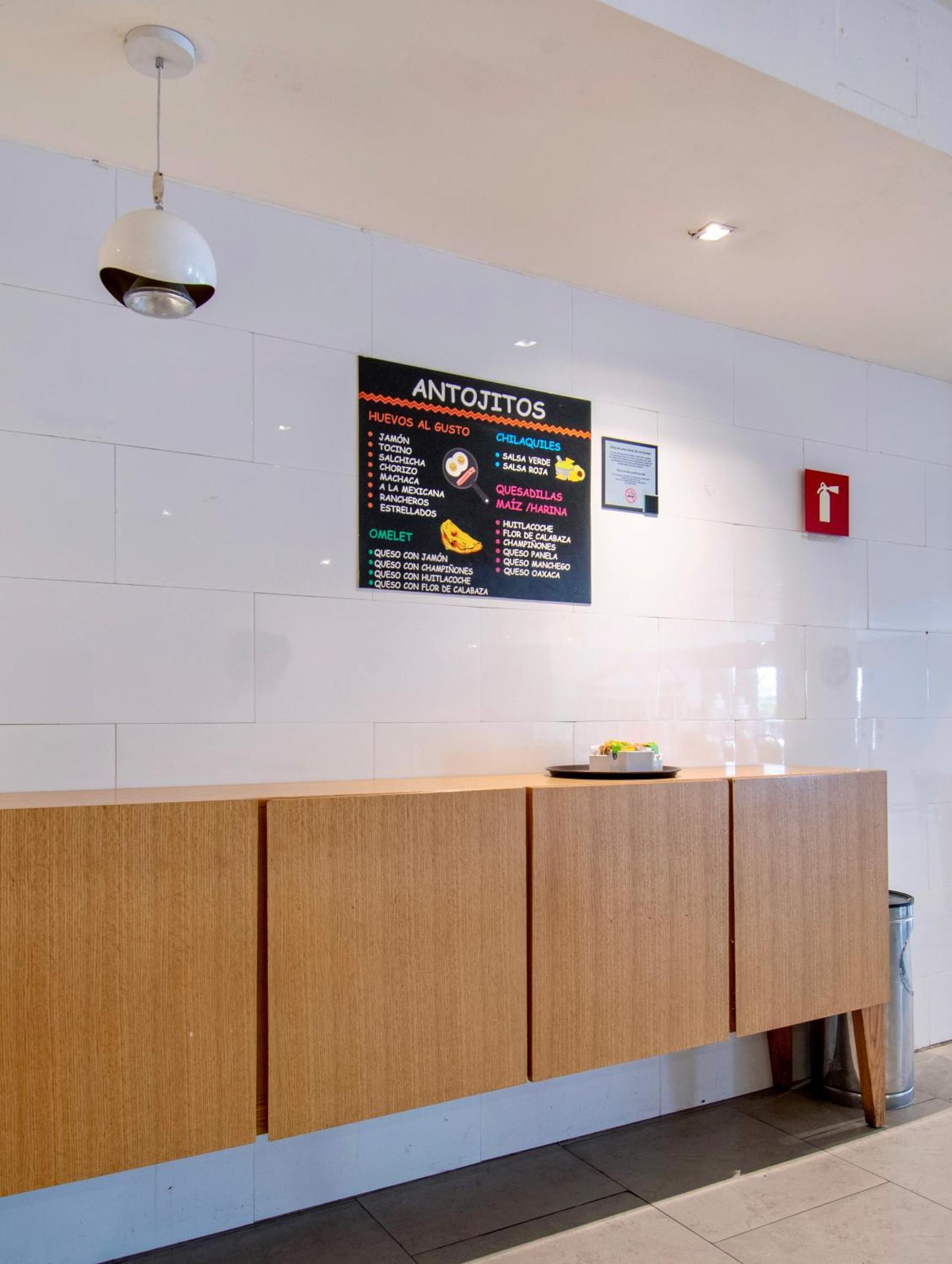 Hotel Plaza Genova Centro Guadalajara Extérieur photo