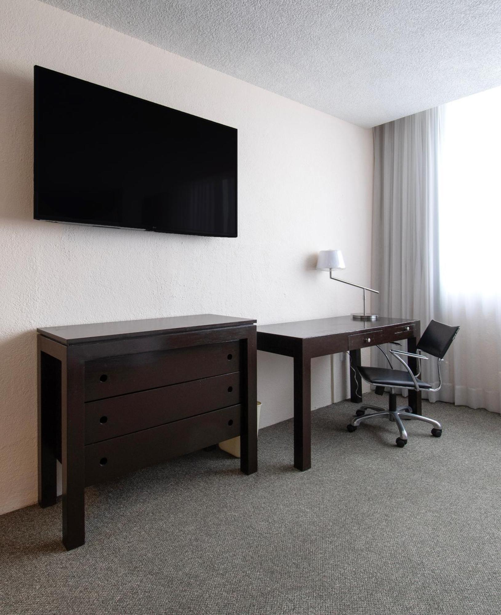 Hotel Plaza Genova Centro Guadalajara Extérieur photo